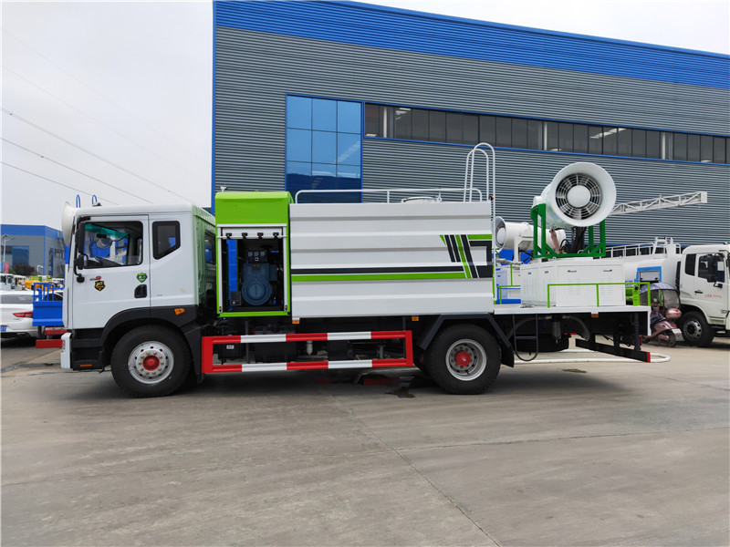 國(guó)六12方東風(fēng)D9霧炮車(chē)