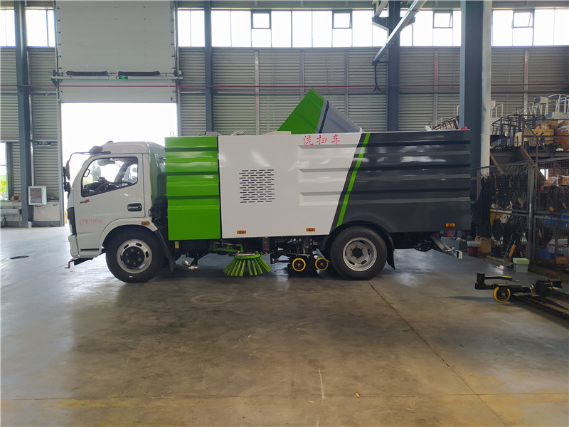 東風大多利卡洗掃車