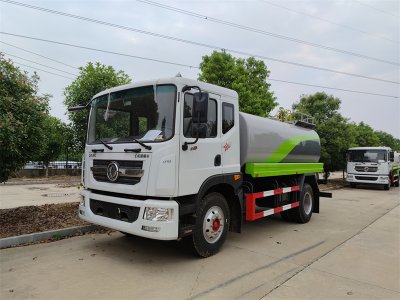 杭州用戶喜提12方灑水車，澆花、澆樹、綠化噴灑功能全